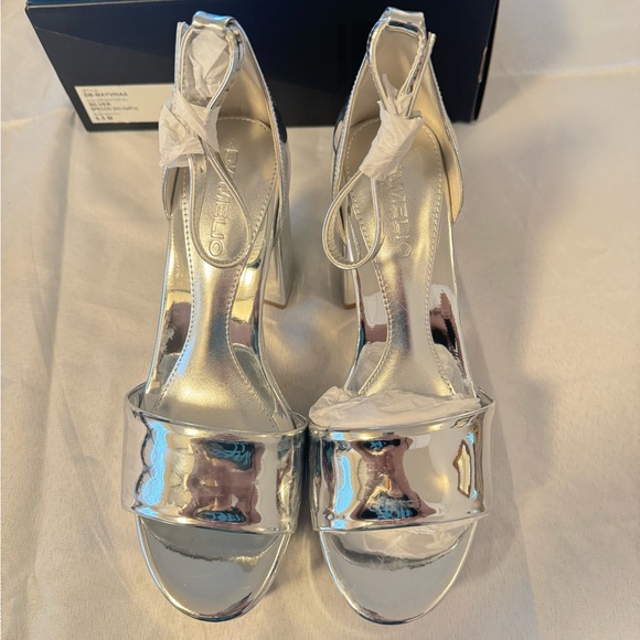 D’Amelio Silver Heels, size women’s 6.5
-chic platform block heels - Picture 2 of 3